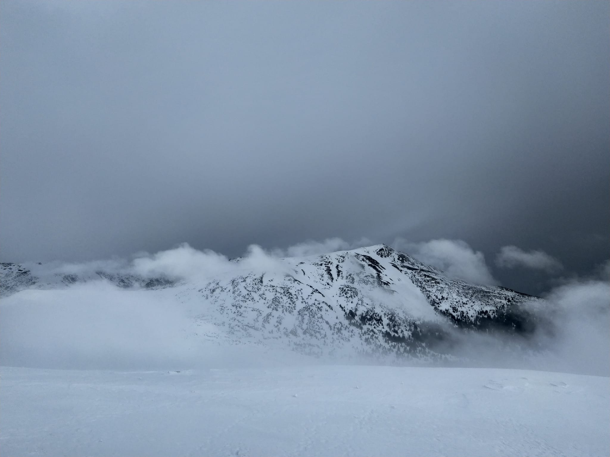 У Карпатах лавинна небезпека