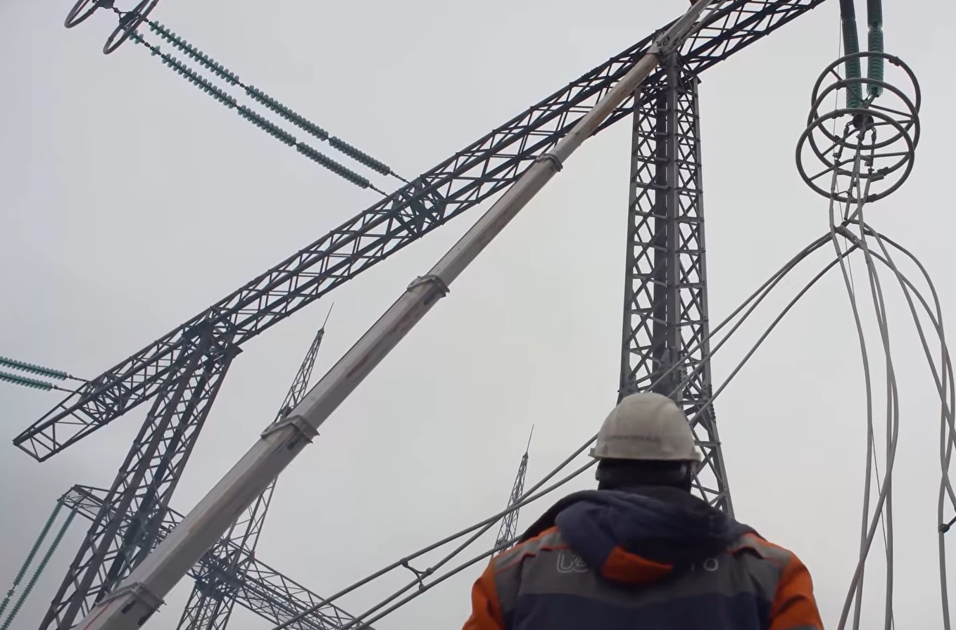 Графіки відключення світла в Полтавській області на 4 грудня: де не буде електроенергії 9 годин поспіль